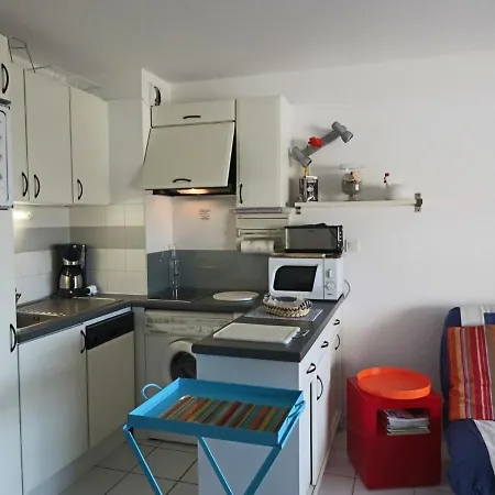 2 Pieces, Terrasse 14m², Face Plage, Pour 6 Personnes, Classe 2* - Fr-1-472a-173 Apartment