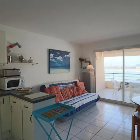 2 Pieces, Terrasse 14m², Face Plage, Pour 6 Personnes, Classe 2* - Fr-1-472a-173 * Sete